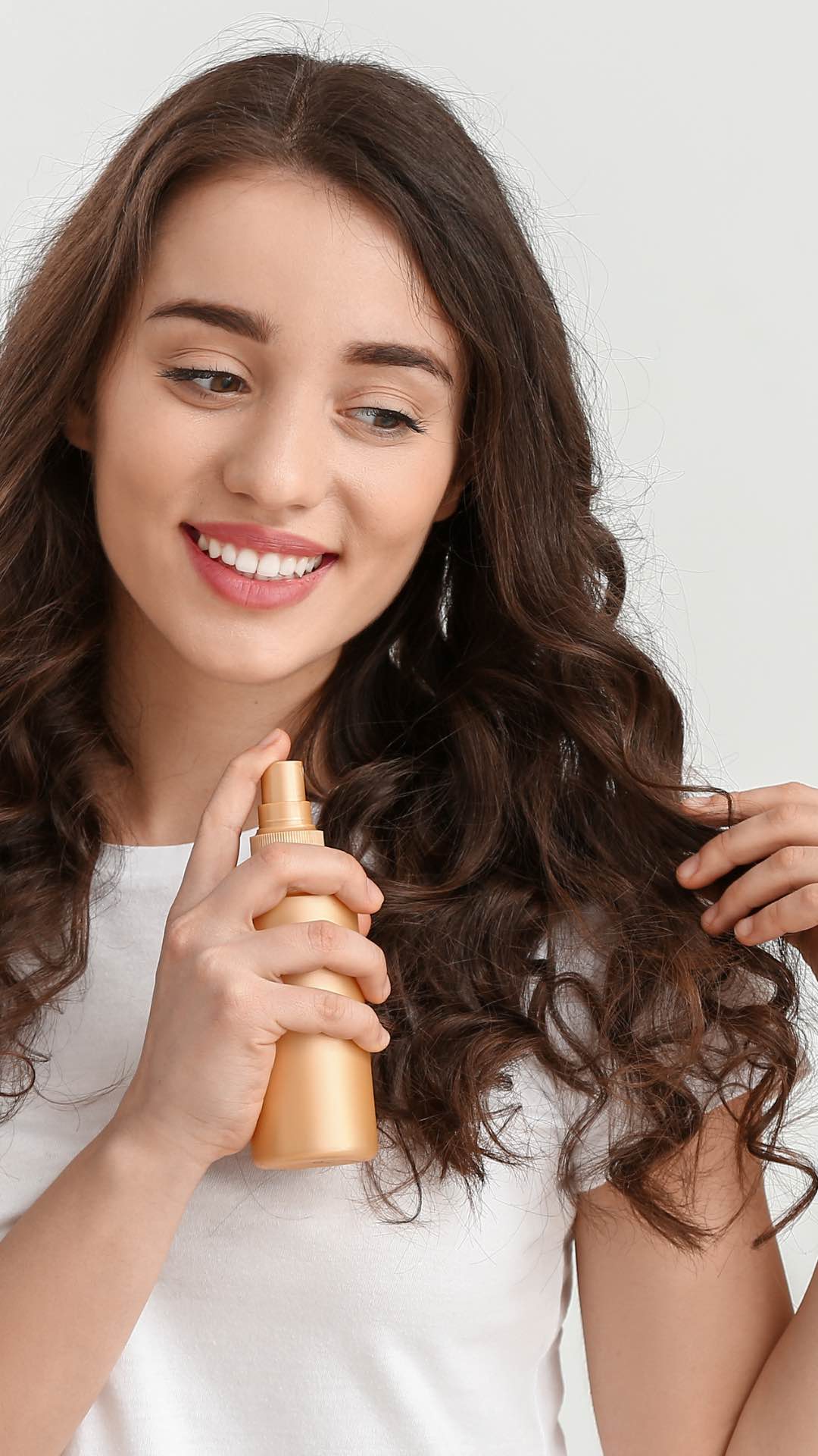 Hair Spray Bikin Rambut Tipis? Ini Faktanya!